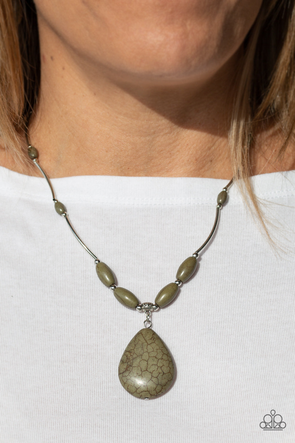 Paparazzi green store stone necklace